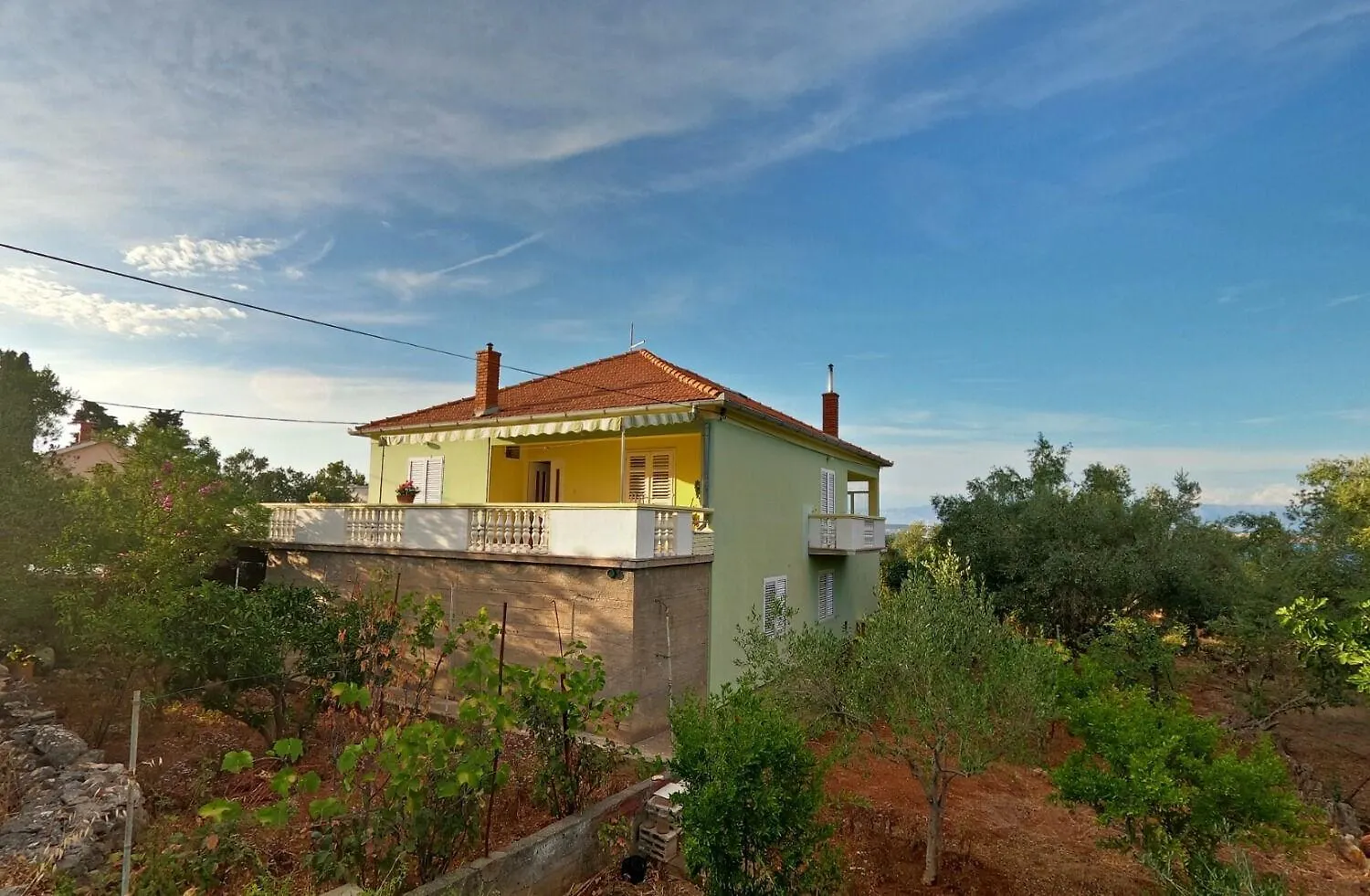 Apartment Mili Sutomiscica 0*,  Croatia