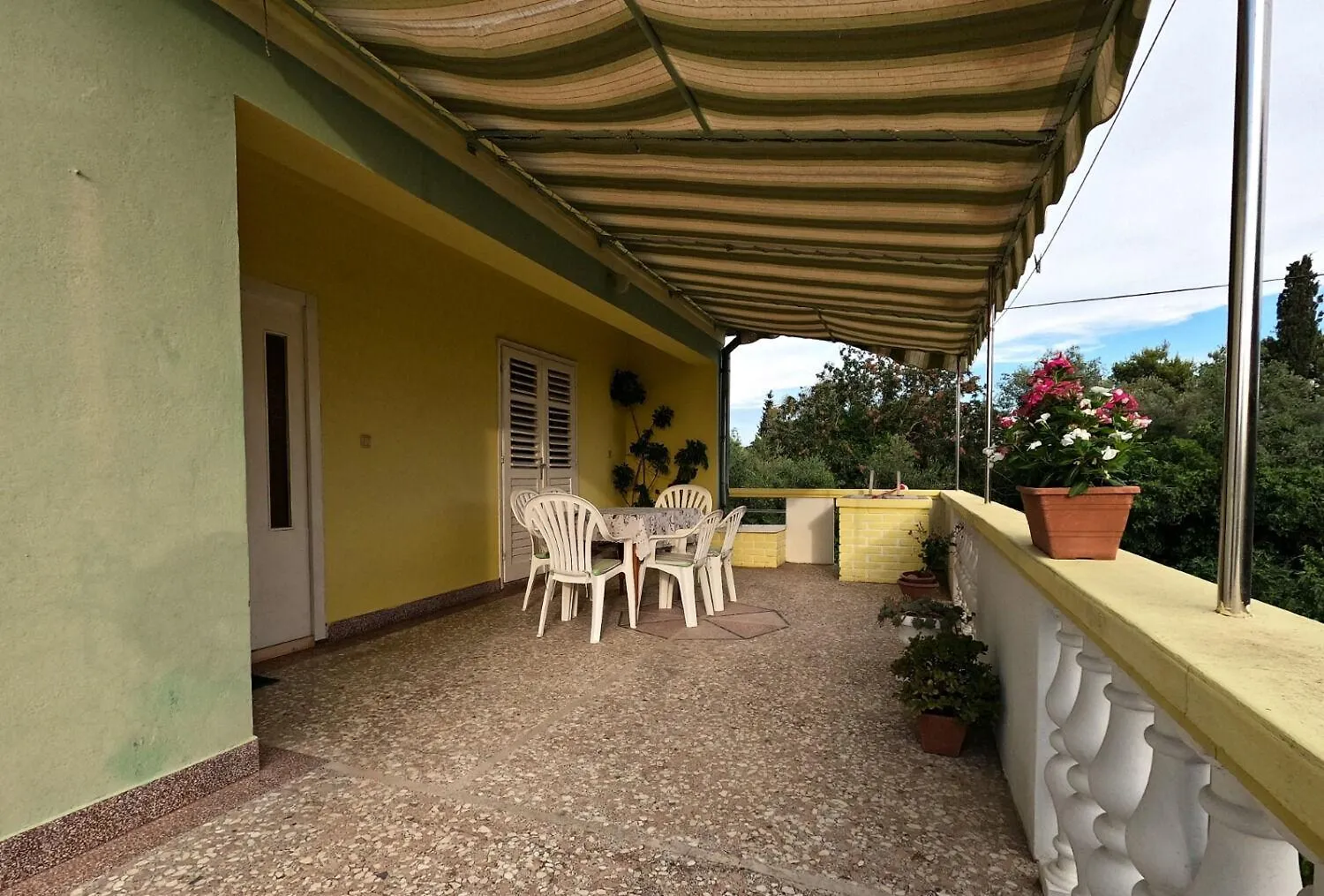 Apartment Mili Sutomiscica